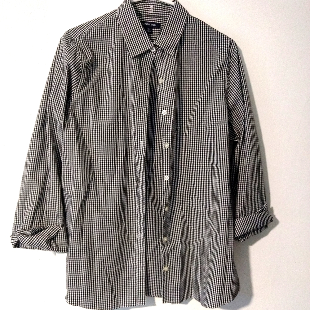 ❌ SOLD ❌ Lands End Gingham Button Up